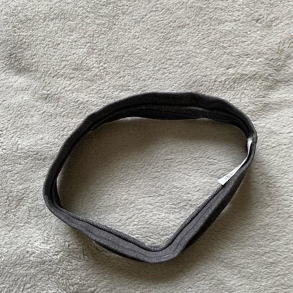 Lululemon headband - Picture 4 of 4